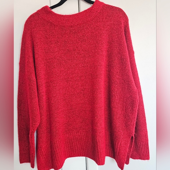 Penningtons POPPY RED Crewneck Sweater with High Side Slits Size 1X - Picture 6 of 11